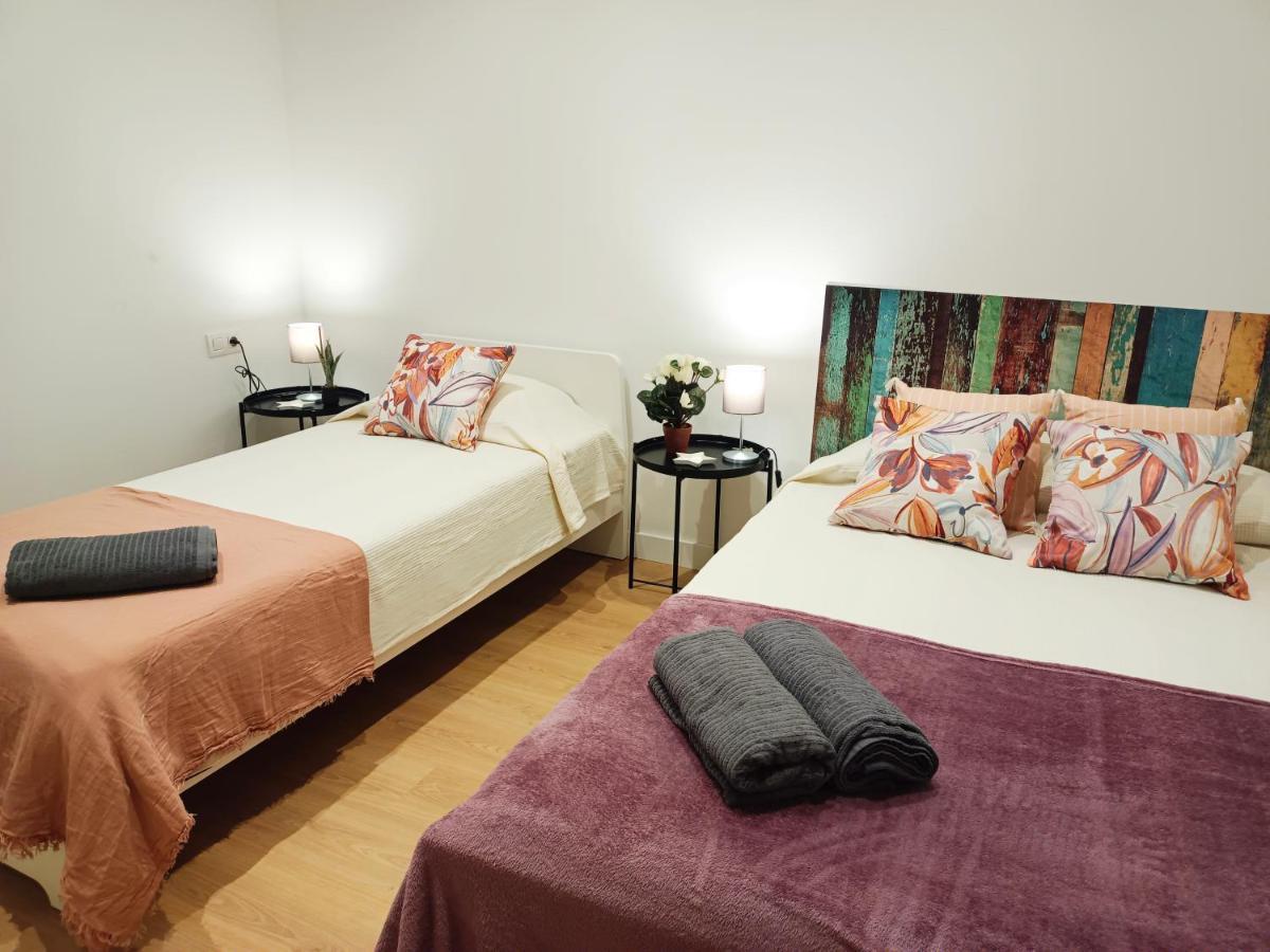 By Universitat Hostel Barcelona